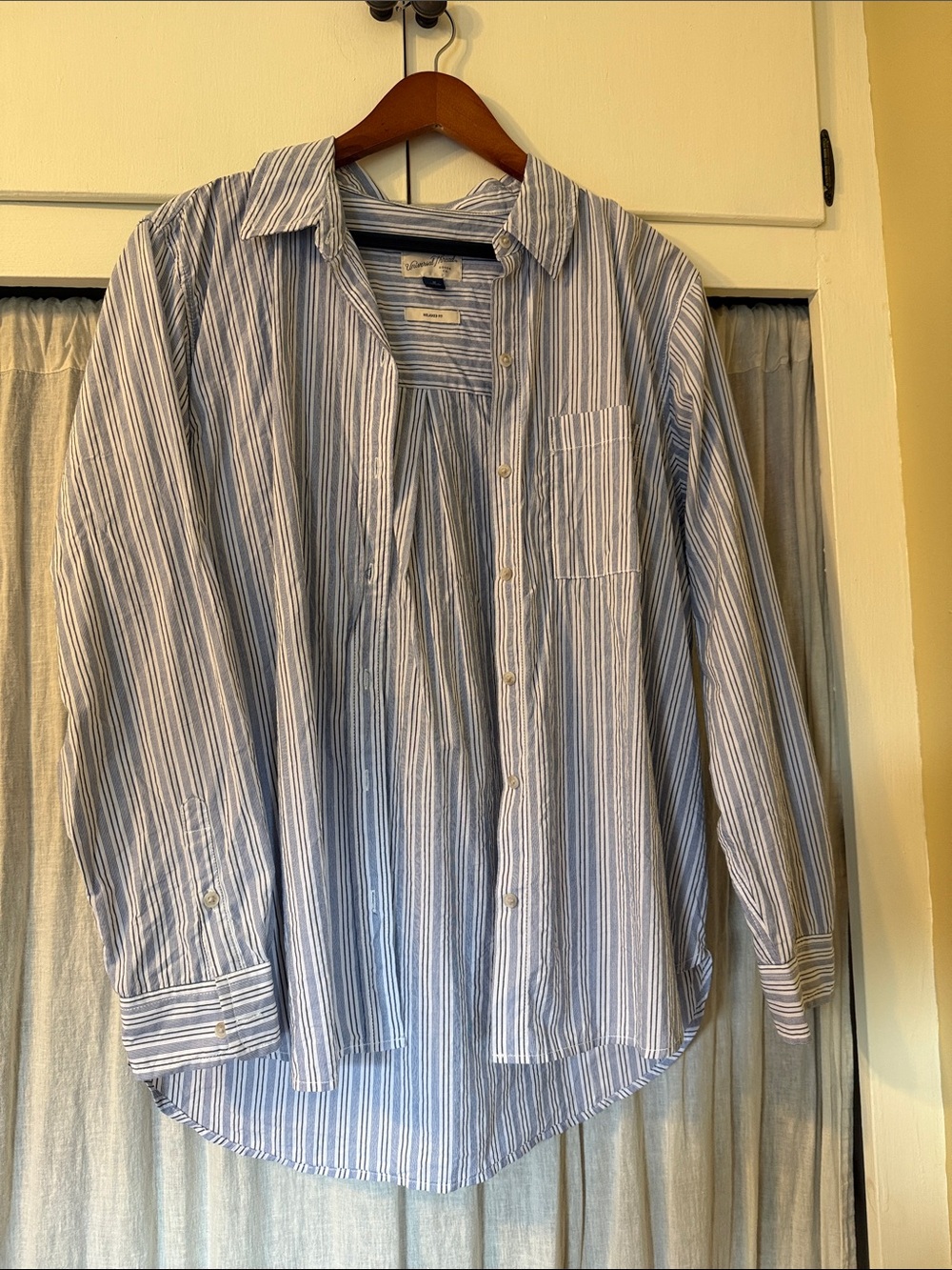 Universal Thread Relaxed Fit blue and white stripe button down